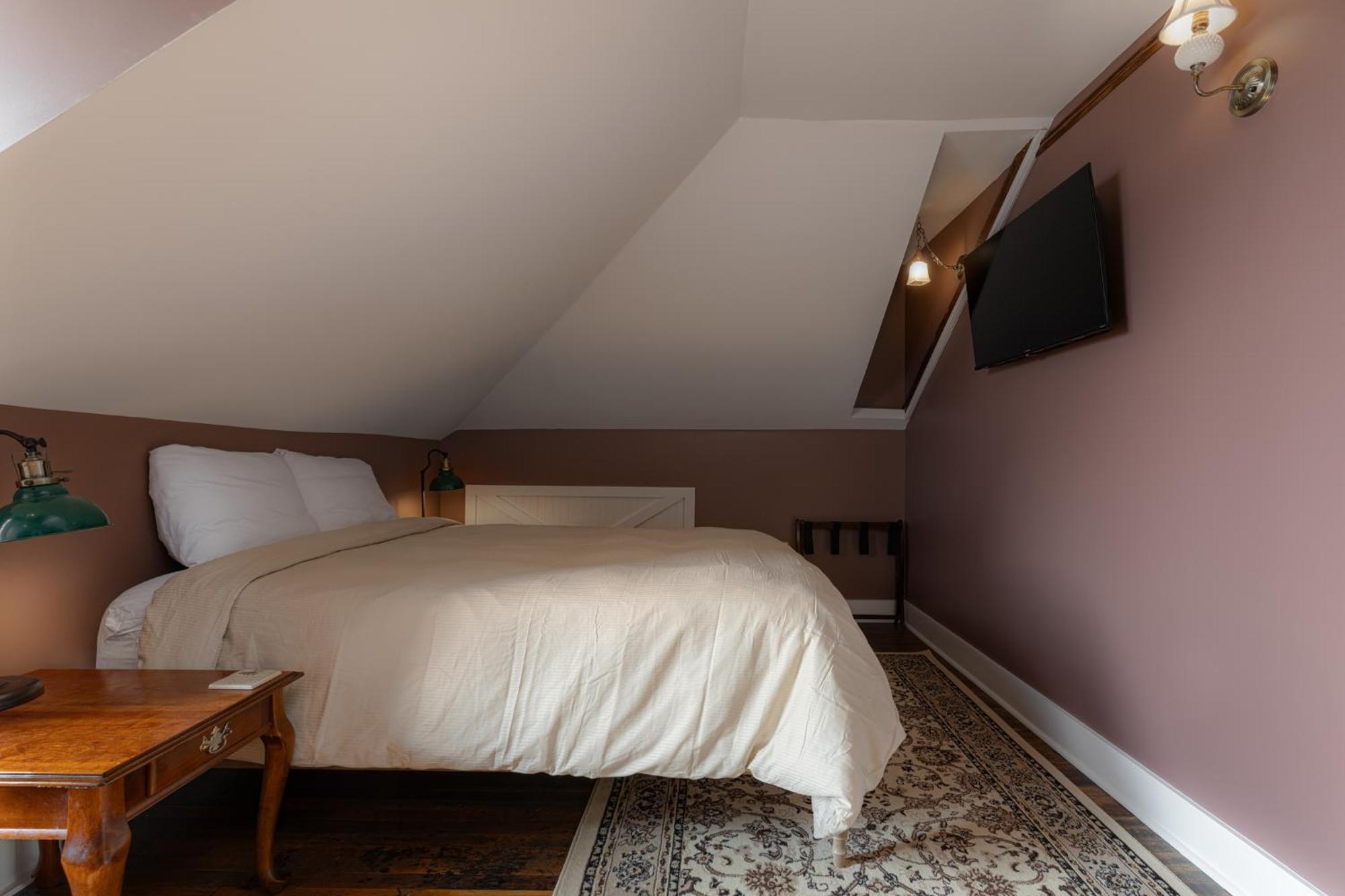 The Nuwray Hotel & Carriage House Burnsville Bagian luar foto
