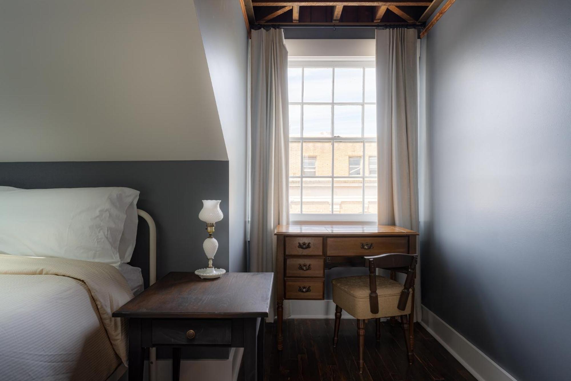 The Nuwray Hotel & Carriage House Burnsville Bagian luar foto