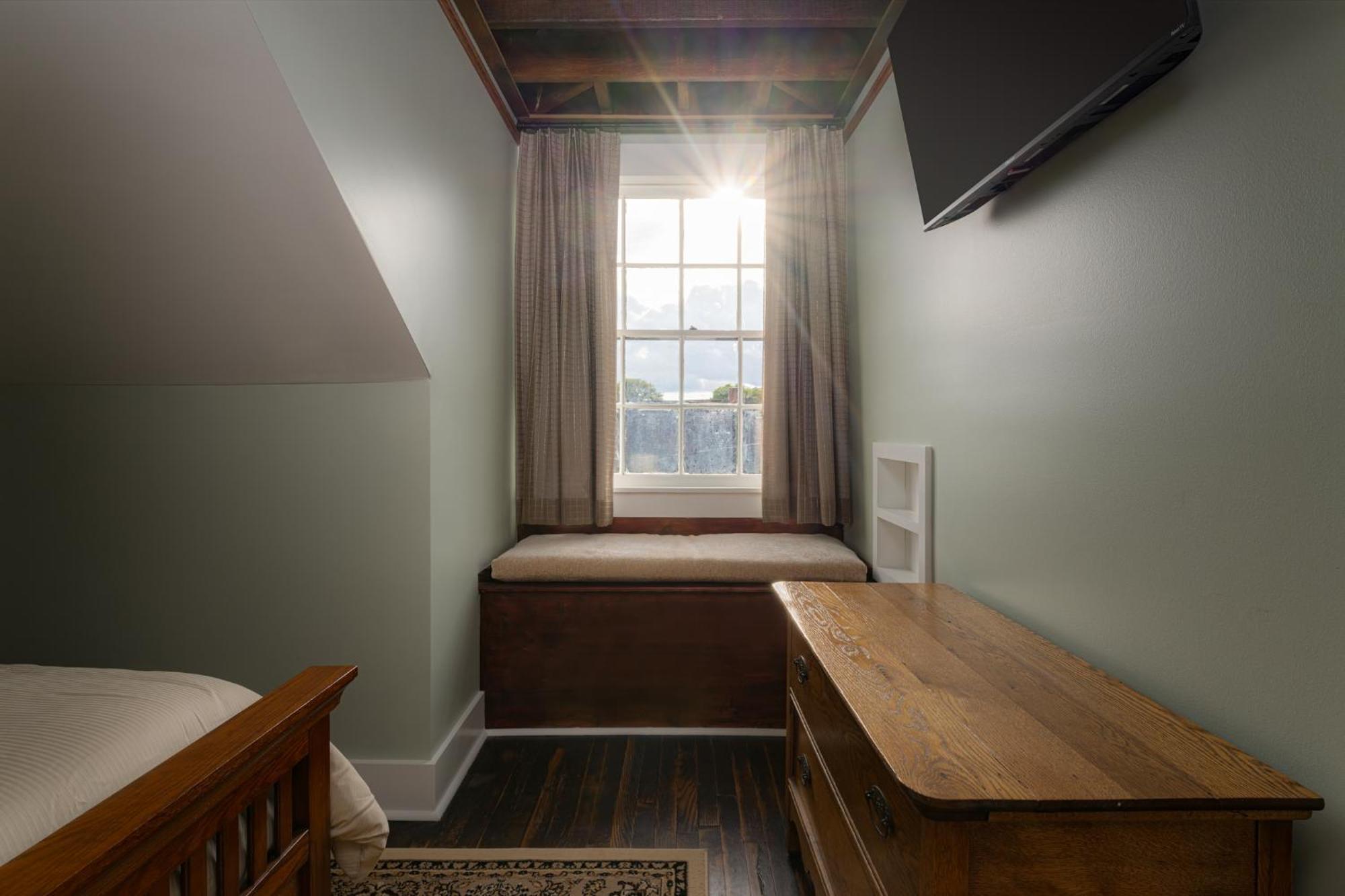 The Nuwray Hotel & Carriage House Burnsville Bagian luar foto