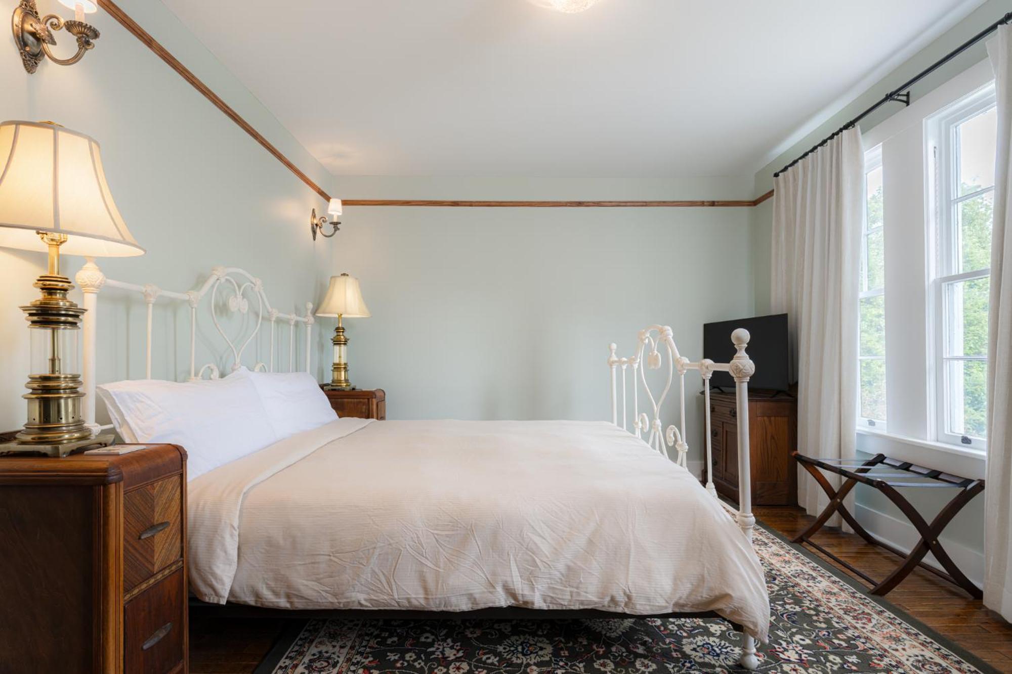 The Nuwray Hotel & Carriage House Burnsville Bagian luar foto