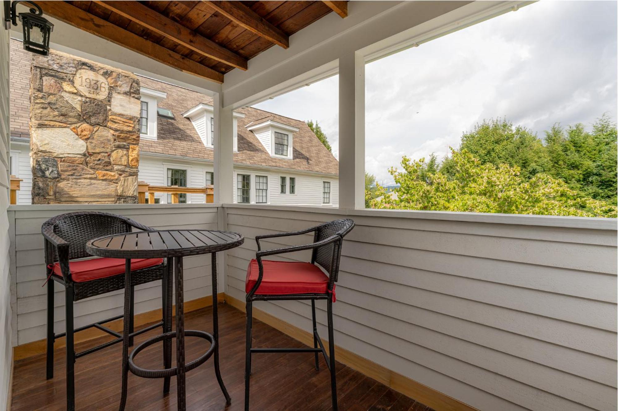 The Nuwray Hotel & Carriage House Burnsville Bagian luar foto