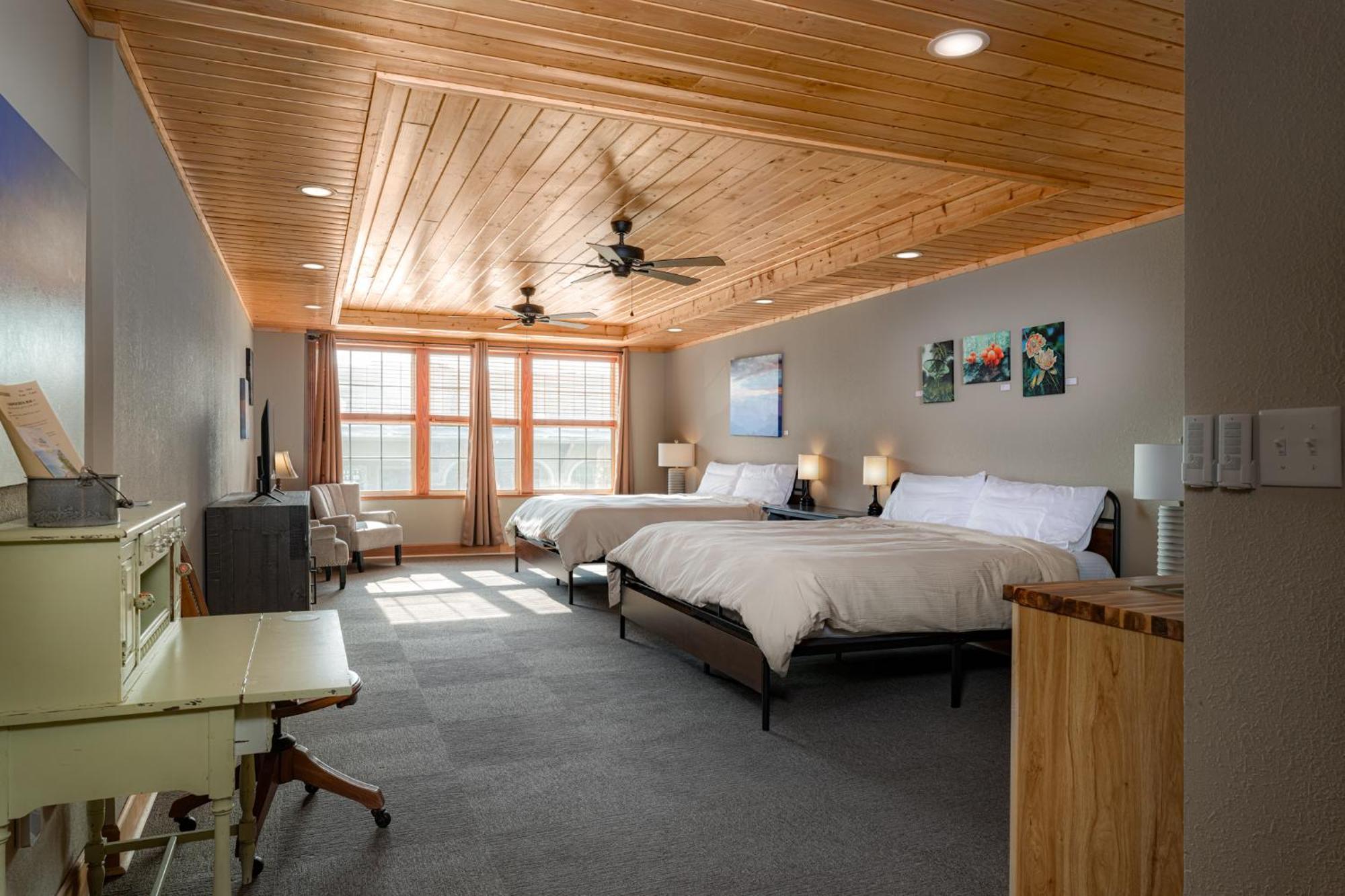 The Nuwray Hotel & Carriage House Burnsville Bagian luar foto